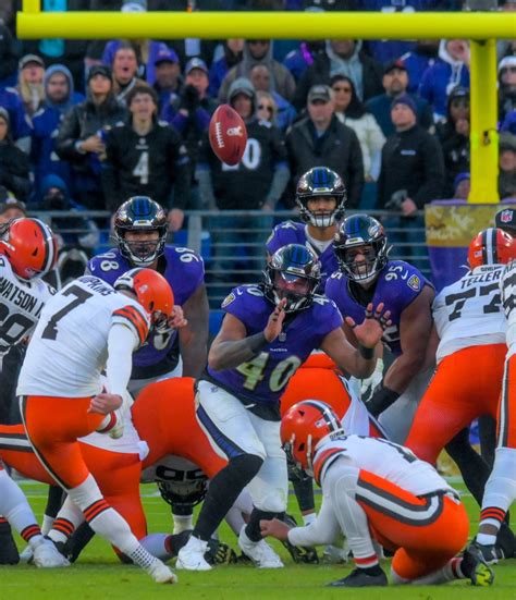 Ravens suffer 4th-quarter collapse in stunning 33-31 loss to Browns on last-second field goal: ‘We were supposed to win’